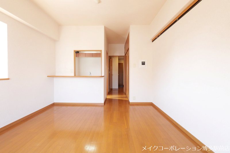 ピュアドームトレンディー高宮 リビング