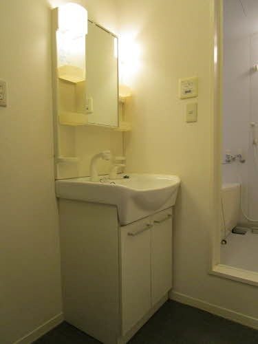 洗面所 セレーノ・プレイス B棟~駐車料無料~ その他2