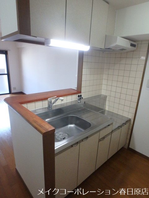 写真は同型タイプ エスペランサ高宮 キッチン