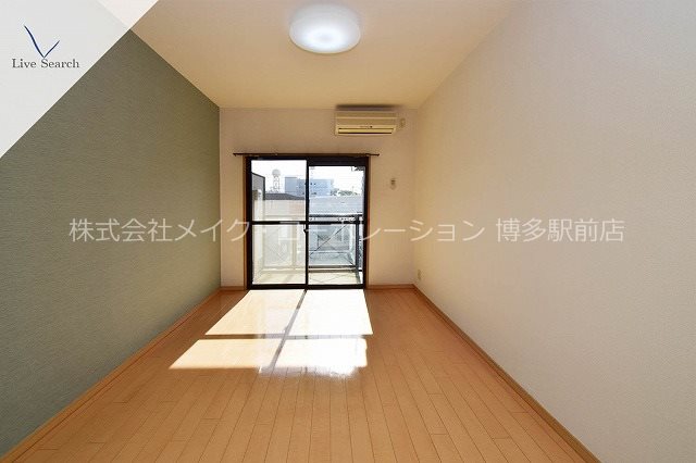 プレシャス博多駅Ａ リビング