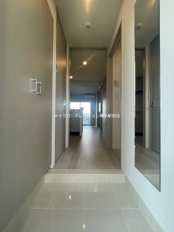 アルティザ博多ベイコート 玄関