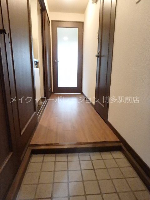 ※写真は棟内別部屋参考写真です アルティ博多駅南 玄関