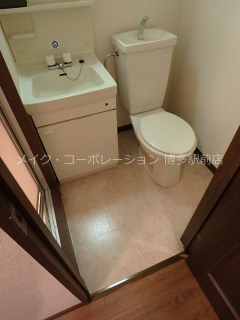※写真は棟内別部屋参考写真です アルティ博多駅南 その他8