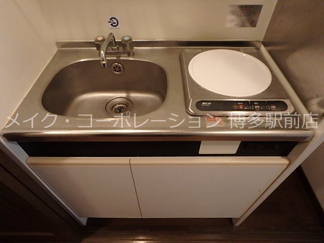 ※写真は棟内別部屋参考写真です アルティ博多駅南 キッチン