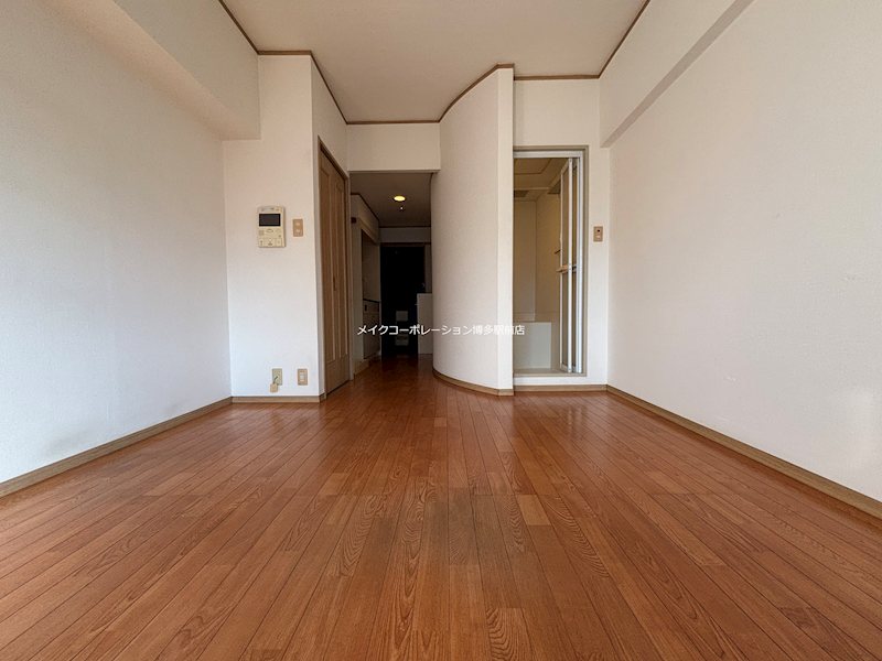 ※室内写真は棟内別部屋参考写真です ルネスロワール東公園 リビング