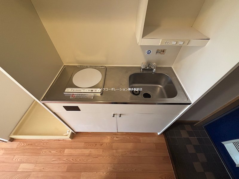 ※室内写真は棟内別部屋参考写真です ルネスロワール東公園 キッチン