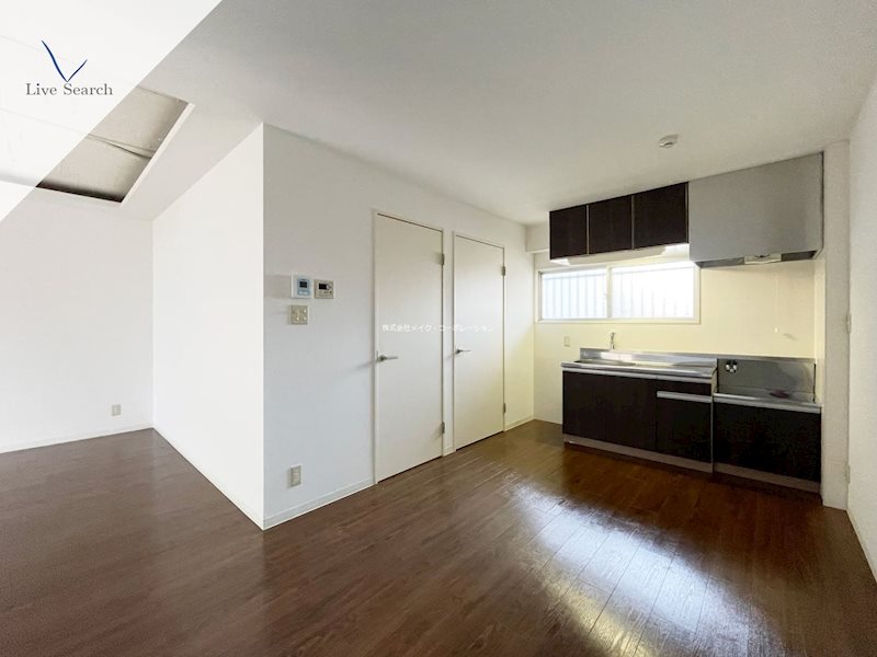 FOX Bldg. リビング