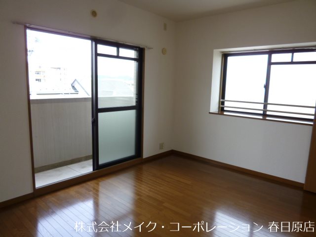 プレミール春日 ベッドルーム