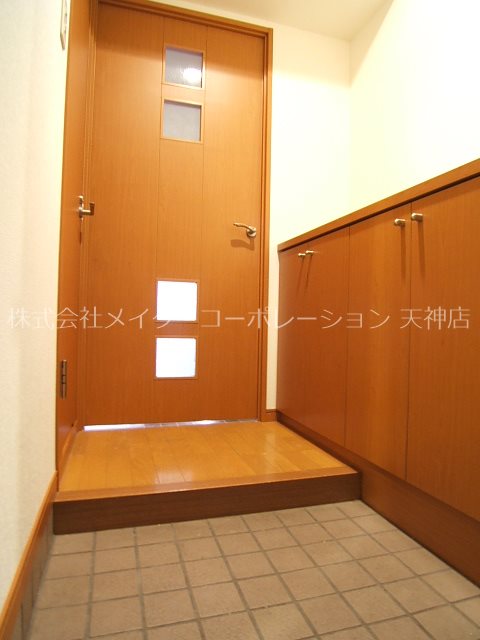 ティ・ファインズ平尾  玄関