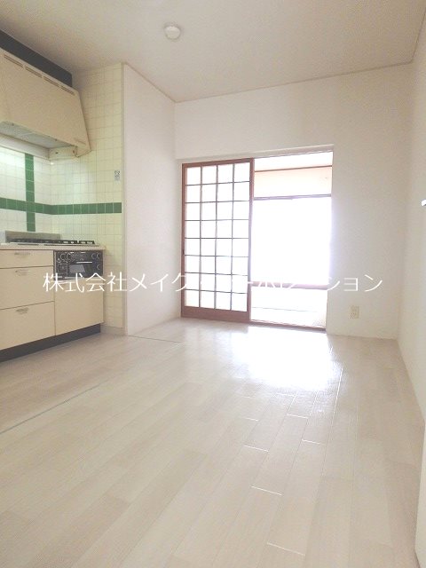 ＫＢＣマンションユーハイム室見 リビング