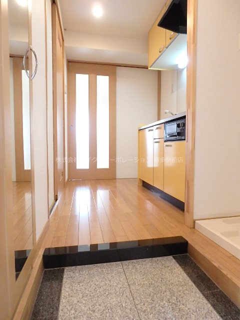 アセットヒルズディアフィオーレ博多 玄関