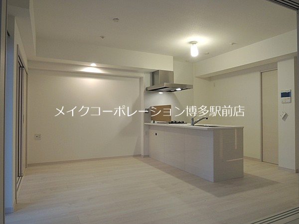 ※同物件別部屋のお写真です。現状優先。 バルセロナ薬院 リビング