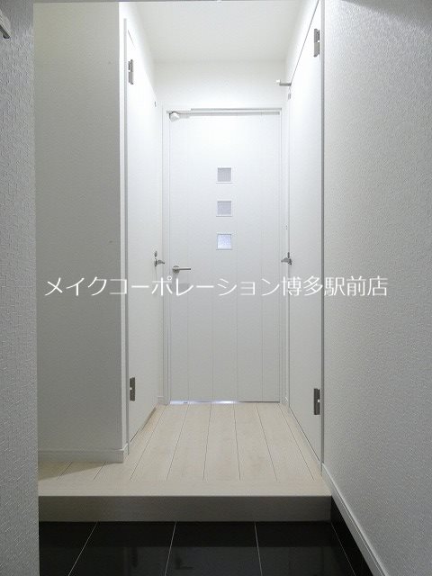 モダンパラッツォ博多rivaⅡ 玄関