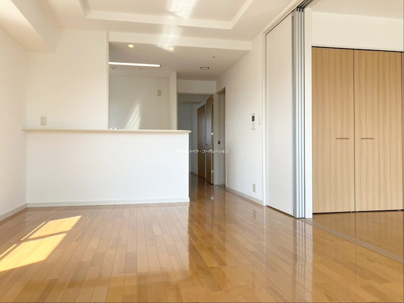 天神プレイス　イースト リビング