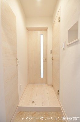 井尻　DUPLEST　SUNRISE 玄関