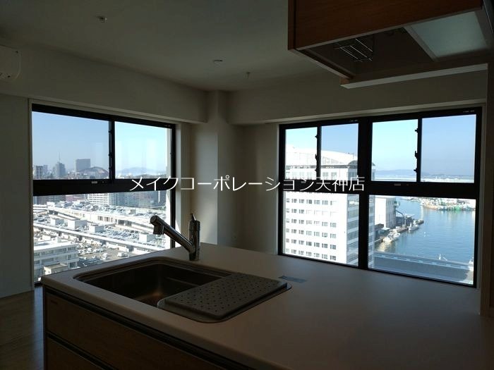 インプレスト天神オークタワー  リビング