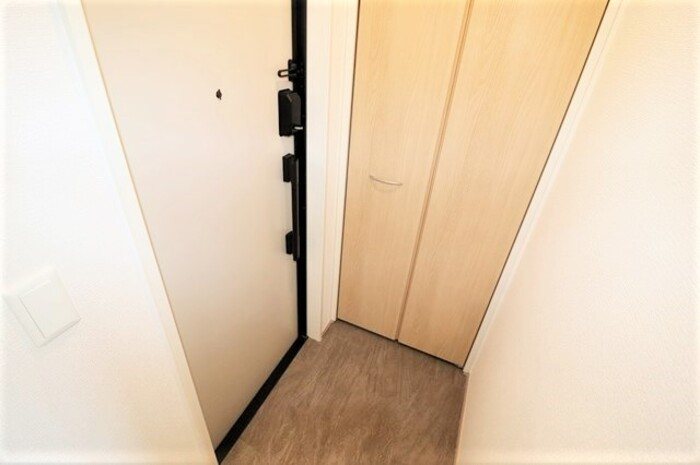 リトルノナチカ 玄関