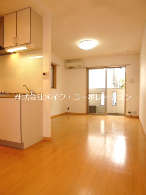 プレスト福大前D棟 リビング