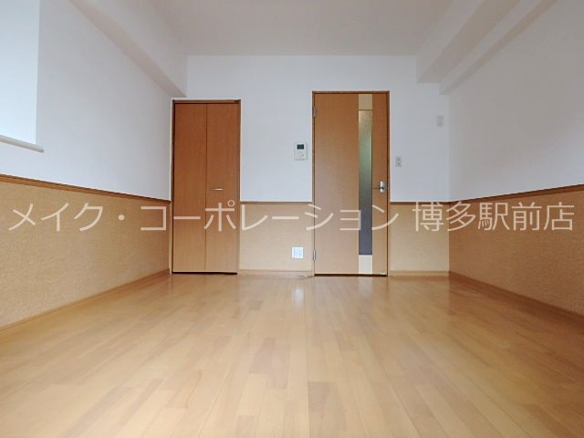 ピュアドームアリオス博多 リビング