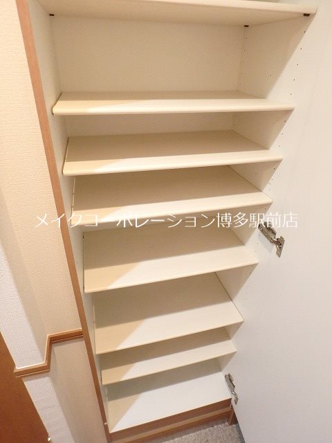 クリムゾン博多Ⅱ 玄関