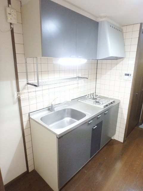 ウェルス西新南 キッチン