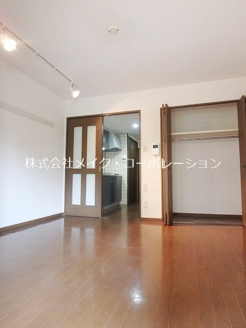 ウェルス西新南 ベッドルーム