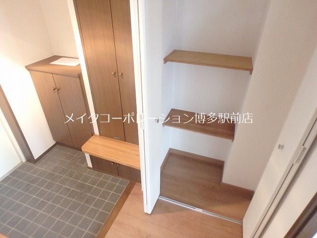 パロス美野島  玄関