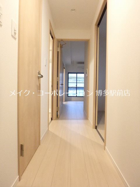 ソレイユルヴァン博多駅南 玄関