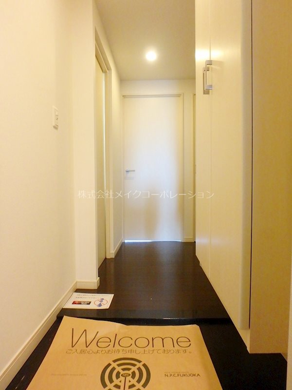 ラクレイス西新レジデンシャルタワー 玄関