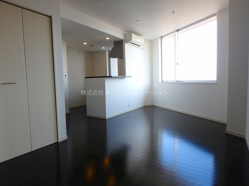 ラクレイス西新レジデンシャルタワー リビング