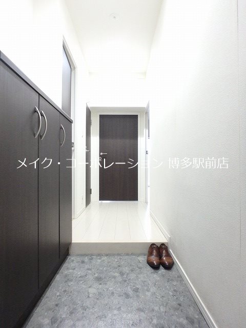 第1よしみビル 玄関