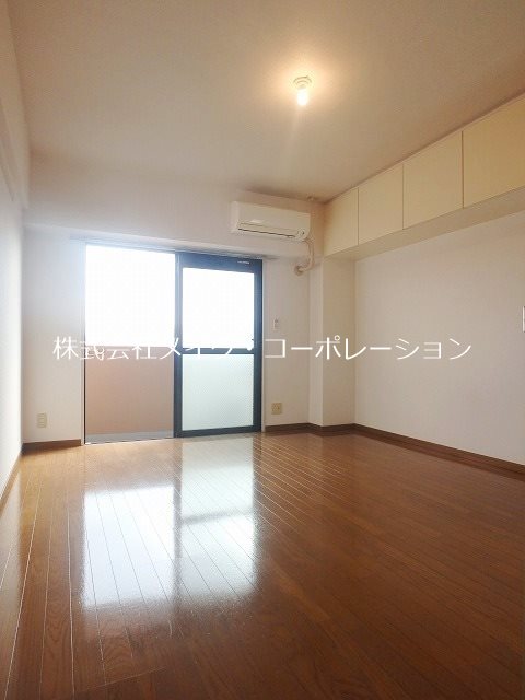 オリオンハイム西新～ネット無料～  リビング