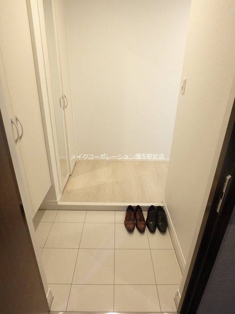 エンクレストベイサイド通り 玄関