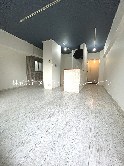 リビング エルモス西新 リビング