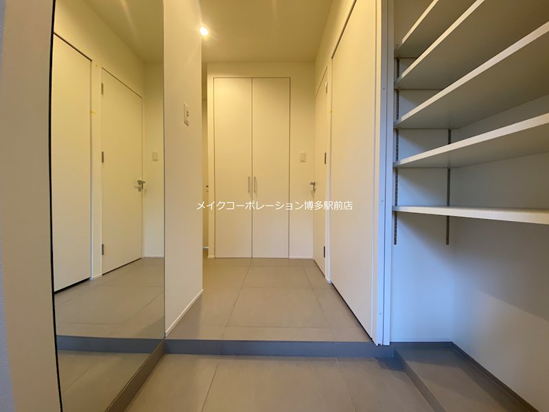 玄関 ナビールコート警固 玄関