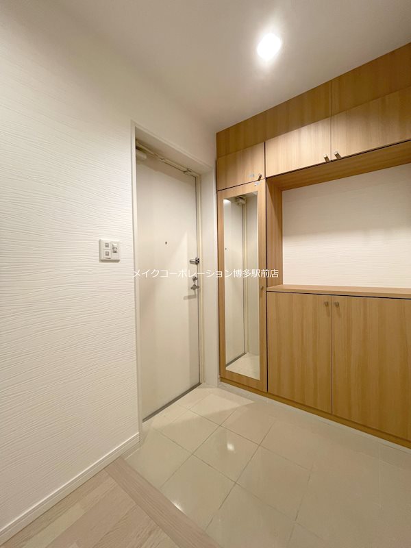 玄関 天神プレイスウエスト 玄関