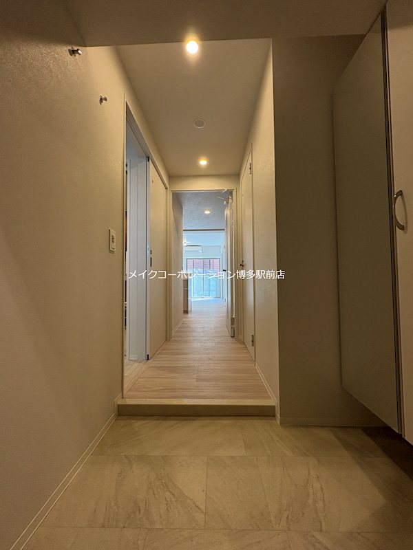 インシグニア渡辺通 玄関