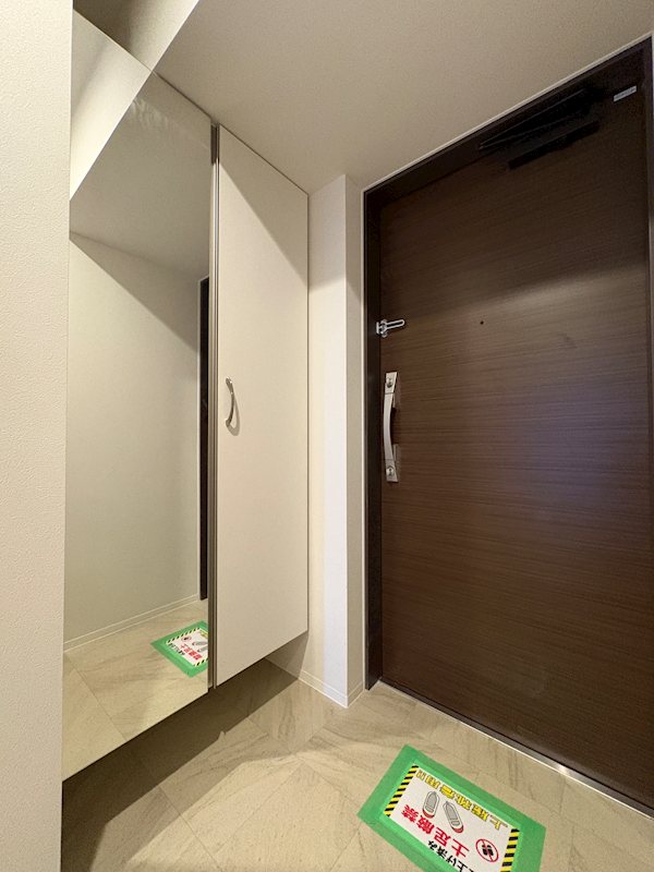 インシグニア渡辺通 玄関