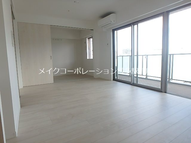 エンクレスト天神ＡＶＡＮＴ  リビング