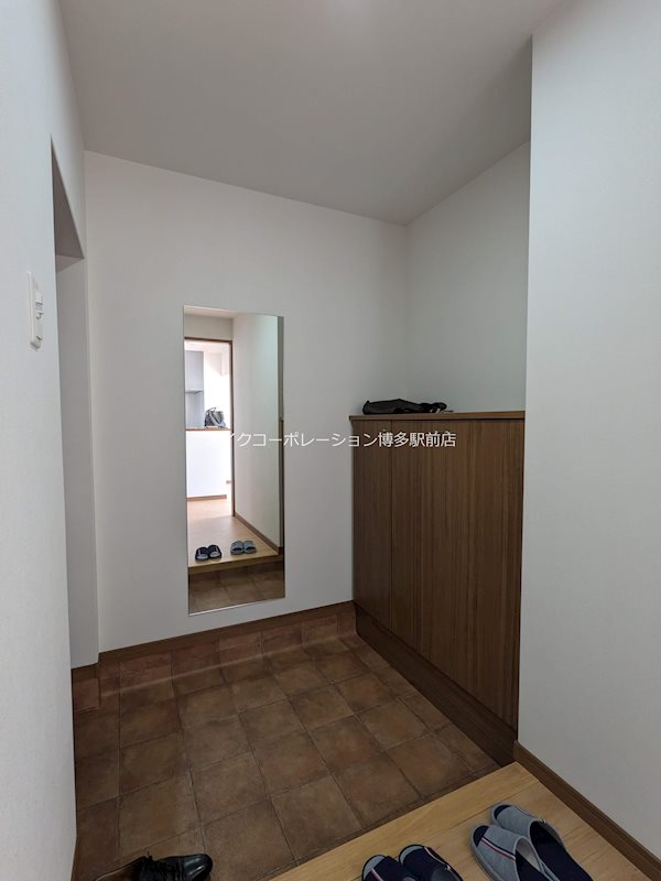 三宅中央ビル 玄関