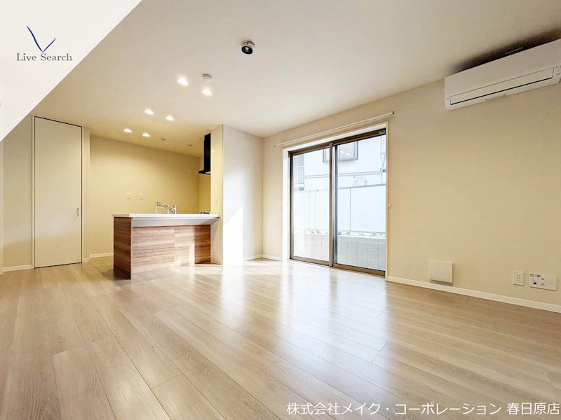 サン ウィステリア リビング