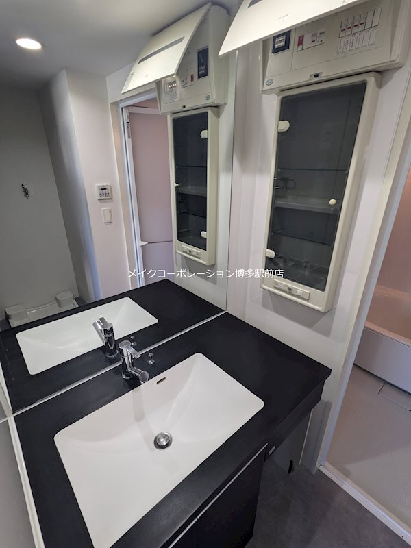 洗面所 リーブル博多駅前 その他3