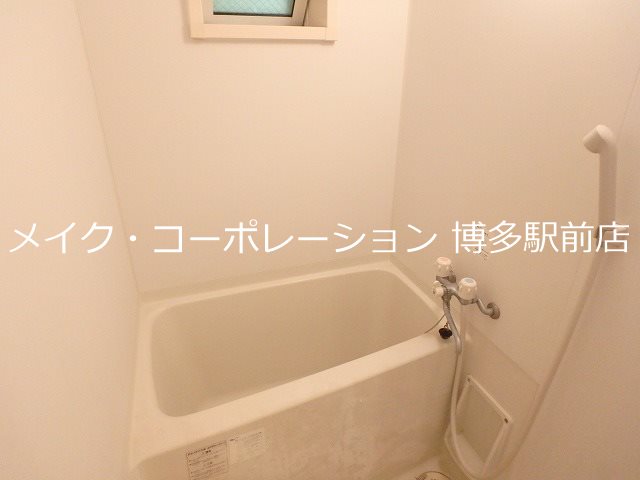 ※同シリーズの写真引用 リブレア博多駅A棟 風呂画像