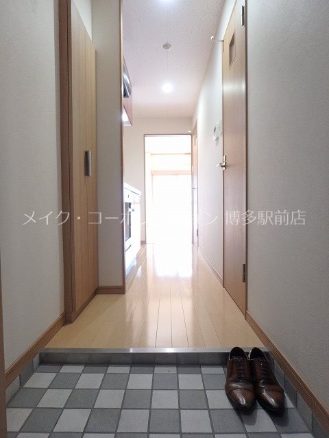 ロイヤル博多駅前  玄関