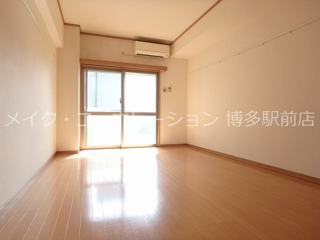 ロイヤル博多駅前  ベッドルーム