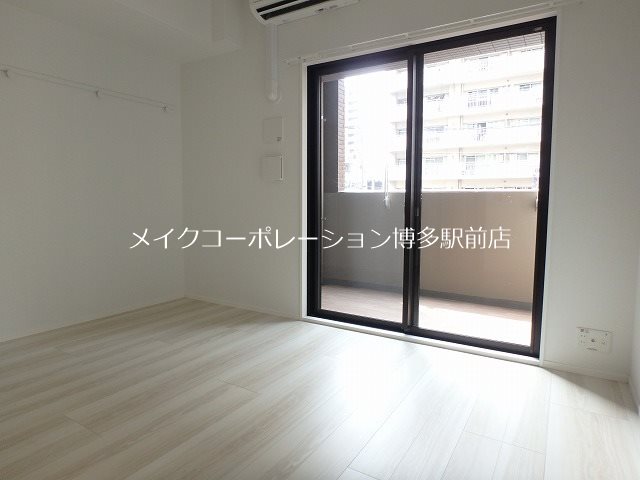 ※入居中の為別部屋写真使用現状優先 エンクレストベイサイド通り ベランダ