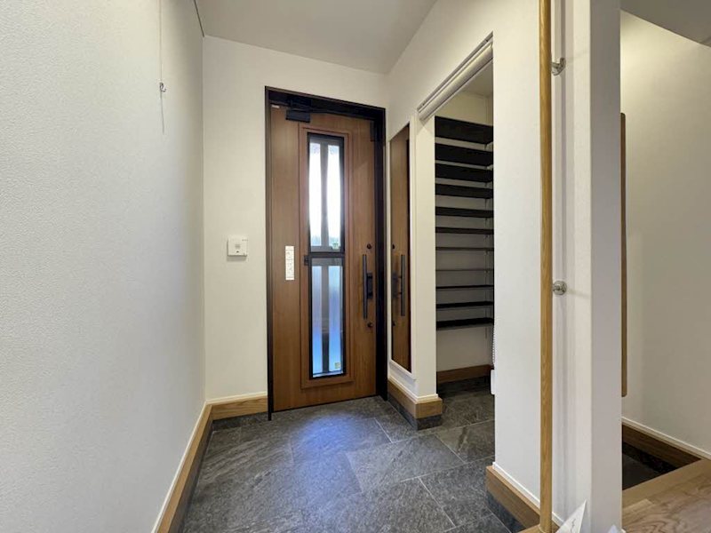 玄関 メゾンアキクラ 玄関