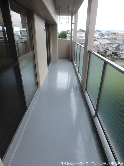 写真は同型タイプ フォレスト離宮若久 ベランダ