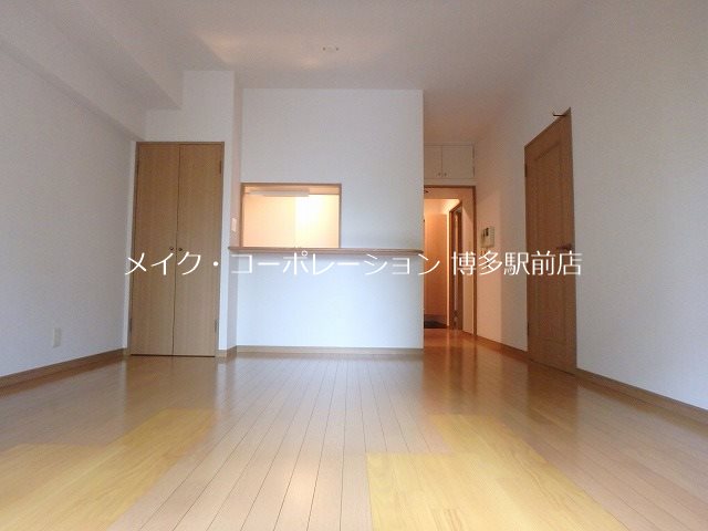 クリエート博多駅前 リビング