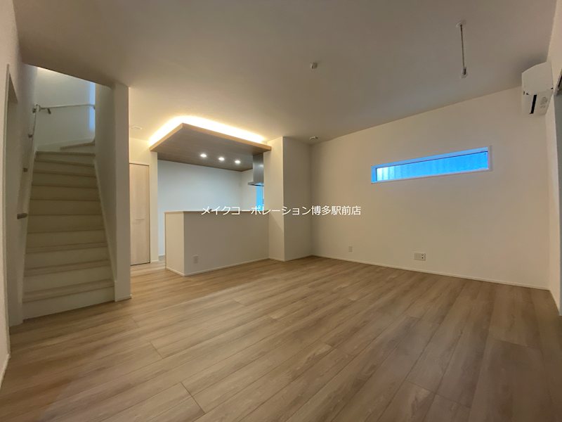 FORENA COURT高宮 リビング